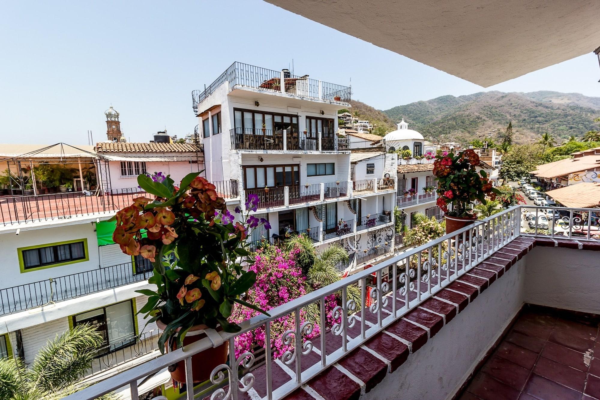 Suites Plaza Del Rio - Family Hotel Malecon Centro Puerto Vallarta Bagian luar foto