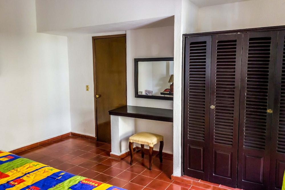 Suites Plaza Del Rio - Family Hotel Malecon Centro Puerto Vallarta Bagian luar foto